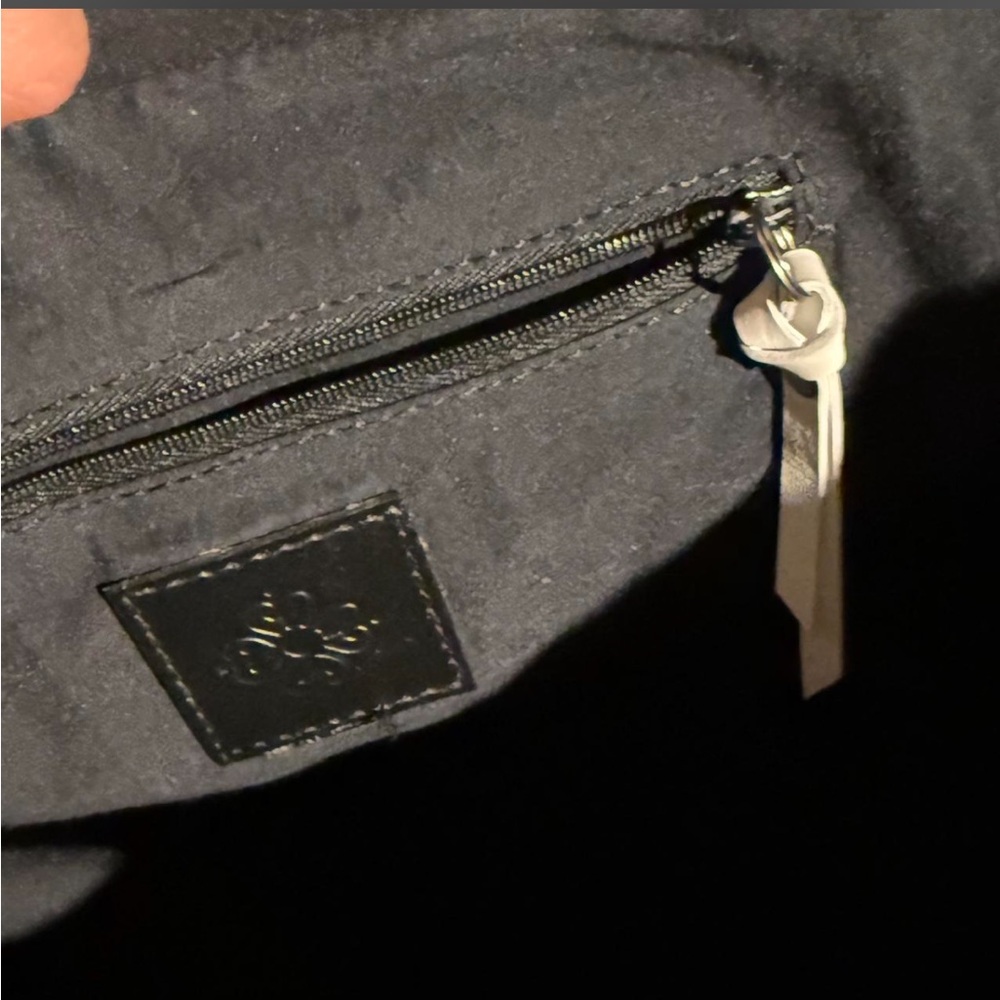 Velez Leather Black Women's Handbag - Picture 5 of 5